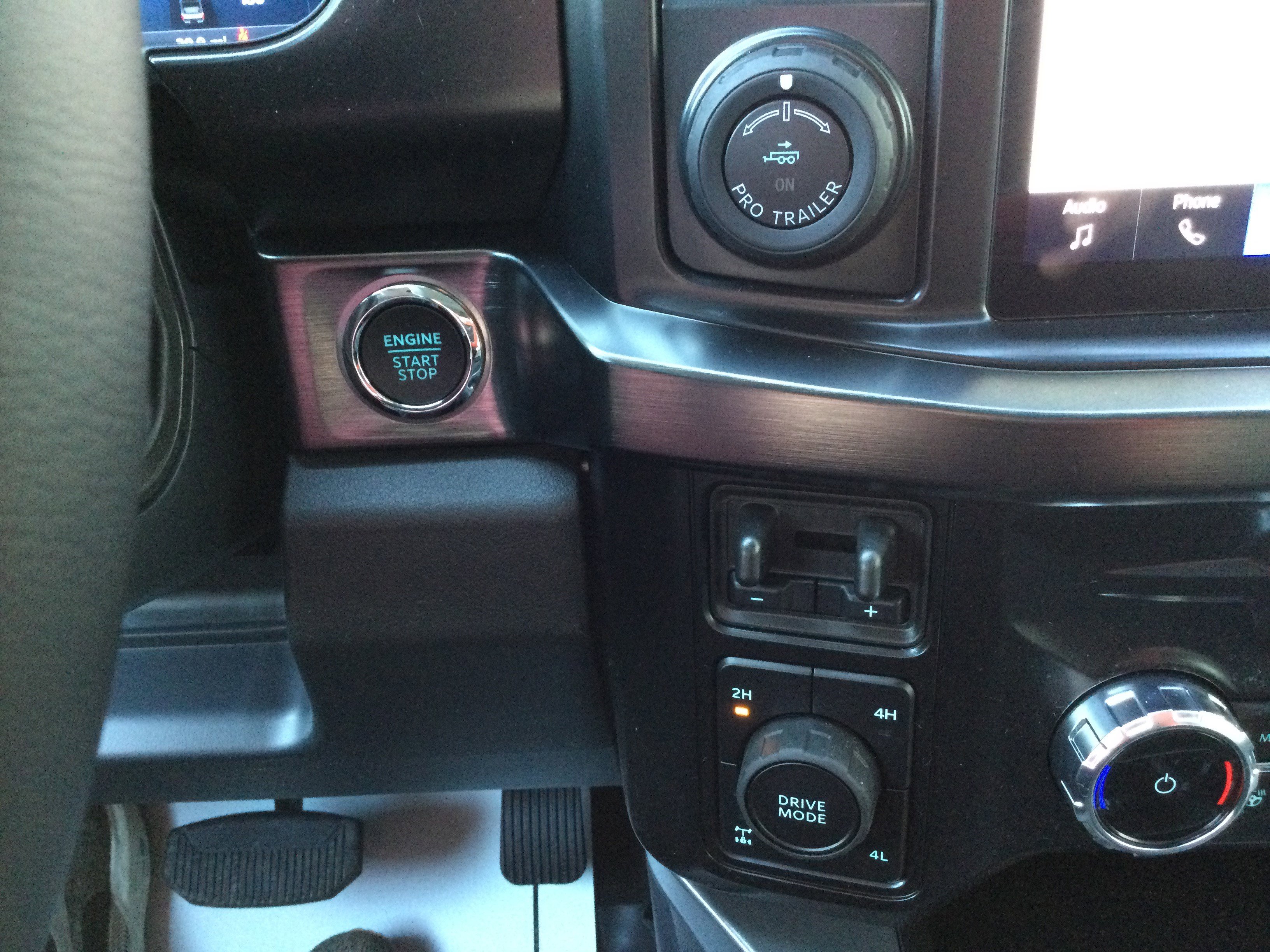 New 2026 Ford F350 Lariat w/ Lariat Ultimate Package image 15