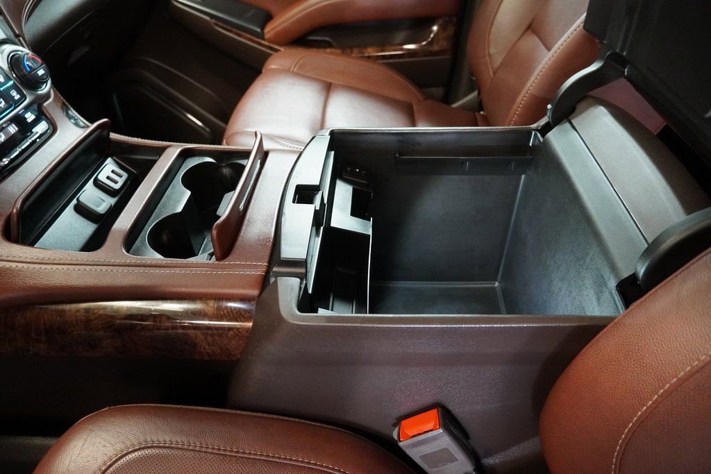 Used 2020 Chevrolet Suburban Premier image 28