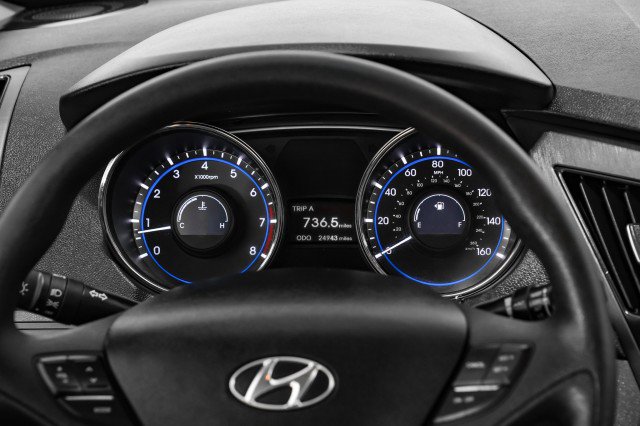 Used 2012 Hyundai Sonata GLS FWD image 16