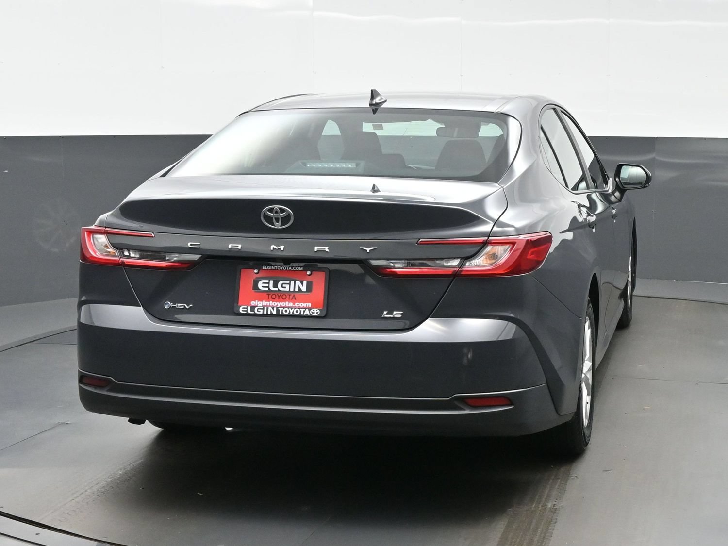 Used 2025 Toyota Camry LE FWD image 5