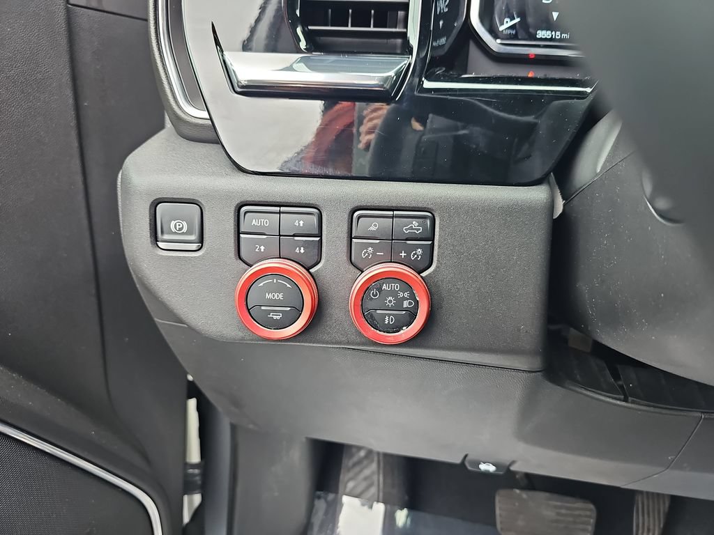 Used 2024 GMC Sierra 1500 SLT w/ SLT Premium Plus Package AWD/4WD image 36