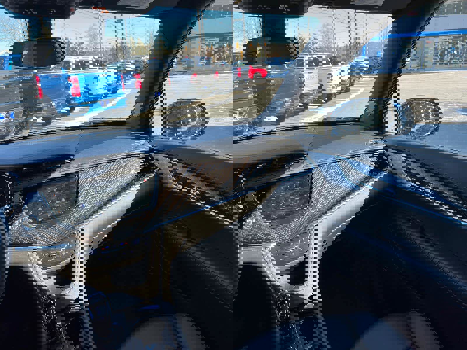 Certified 2025 Cadillac XT6 Premium Luxury image 37