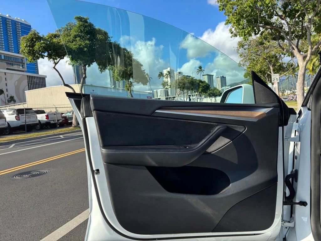 Used 2023 Tesla Model Y Long Range AWD/4WD image 14