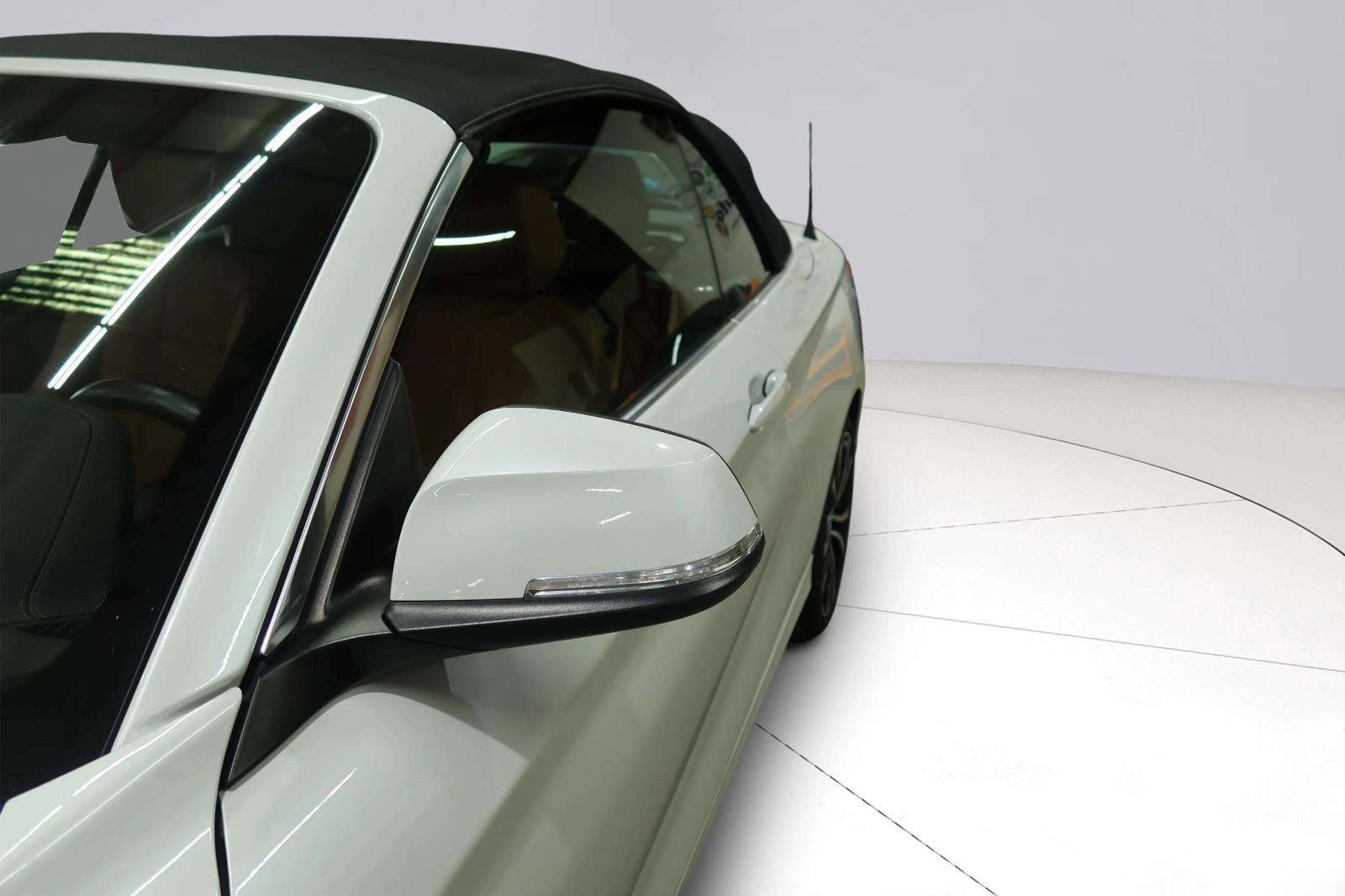 Used 2020 BMW 230i Convertible w/ Premium Package RWD image 15
