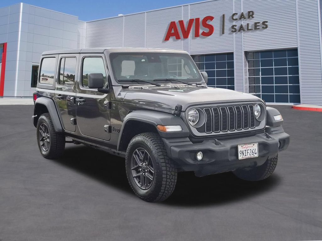 Used 2025 Jeep Wrangler Unlimited Sport AWD/4WD image 3