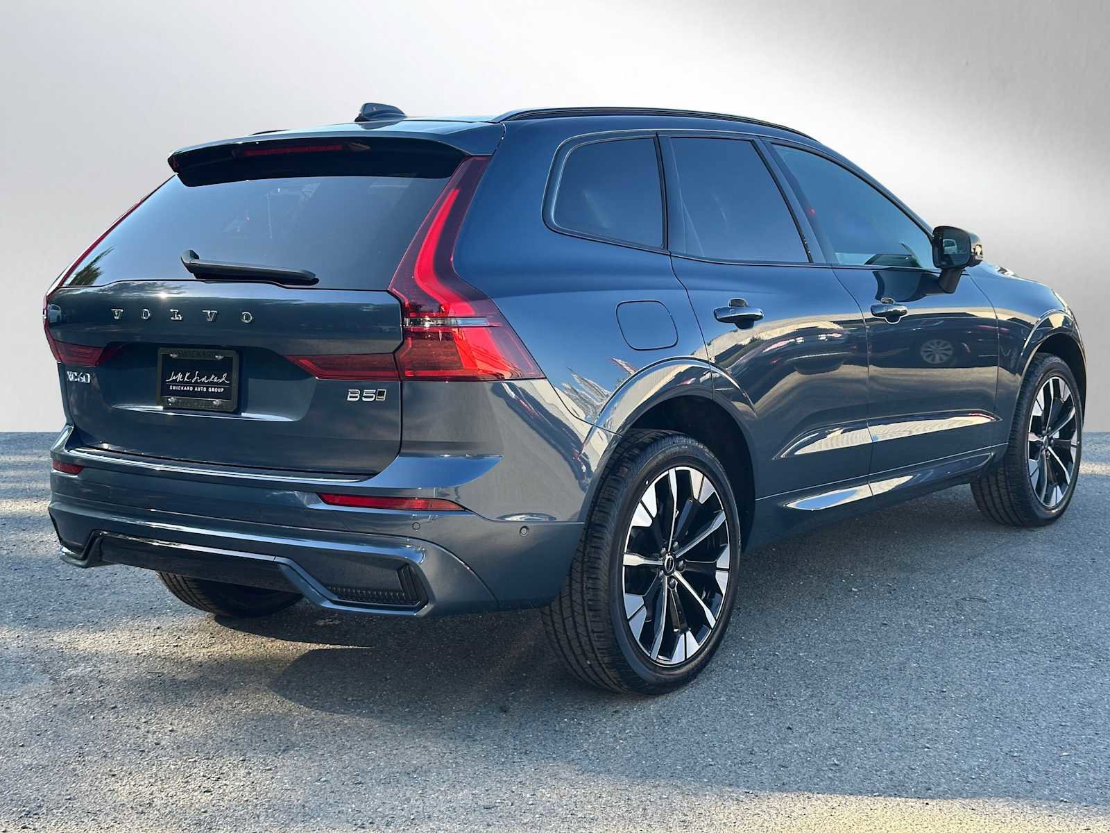New 2026 Volvo XC60 B5 Plus w/ Protection Package Premier image 3