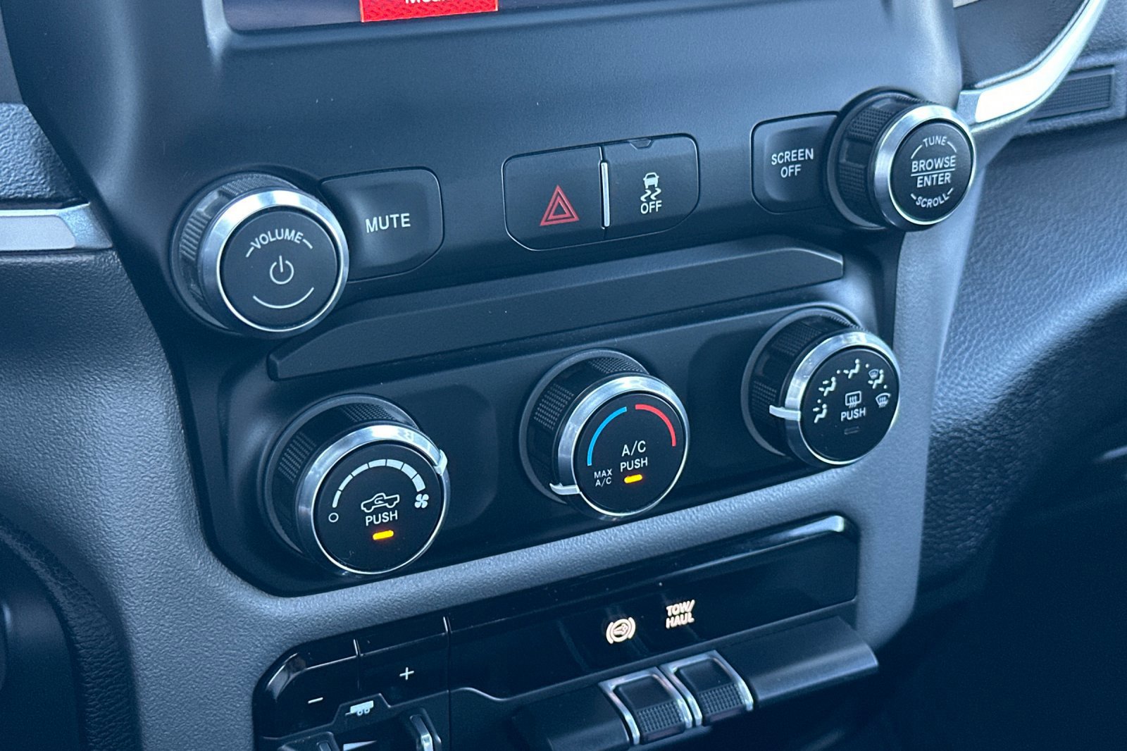 Used 2024 RAM 2500 Big Horn image 20