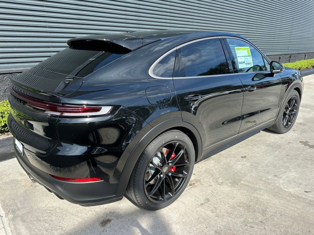 Used 2026 Porsche Cayenne Turbo AWD/4WD image 9