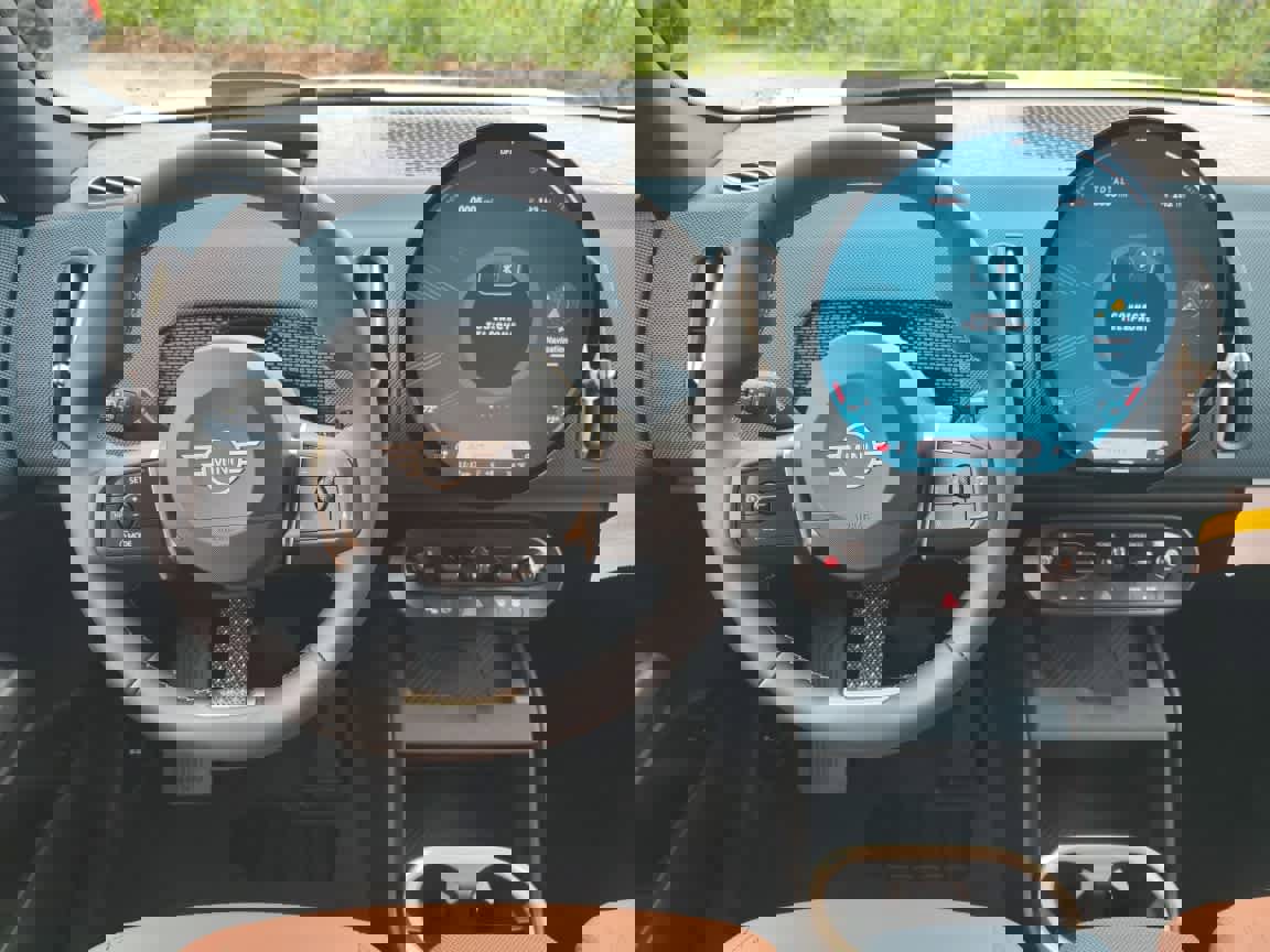 Used 2025 MINI Cooper Countryman SE w/ Comfort Package Max image 28