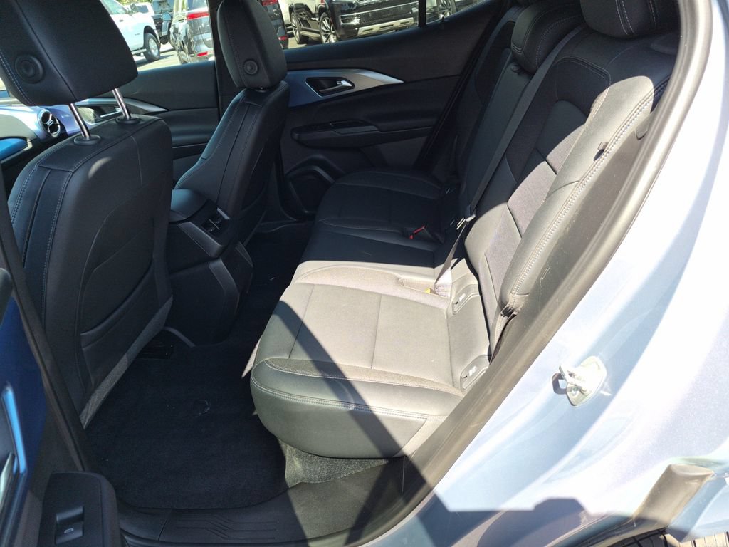 Used 2024 Chevrolet Equinox EV LT FWD image 12