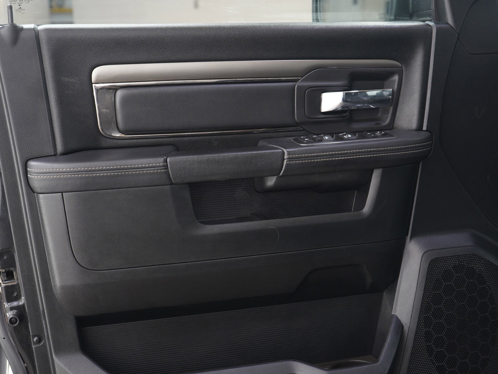 Used 2016 RAM 1500 Sport image 18