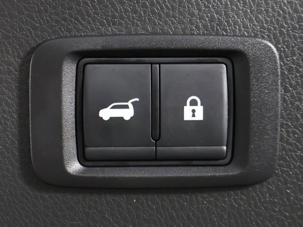 Used 2025 Mitsubishi Eclipse Cross SE image 48