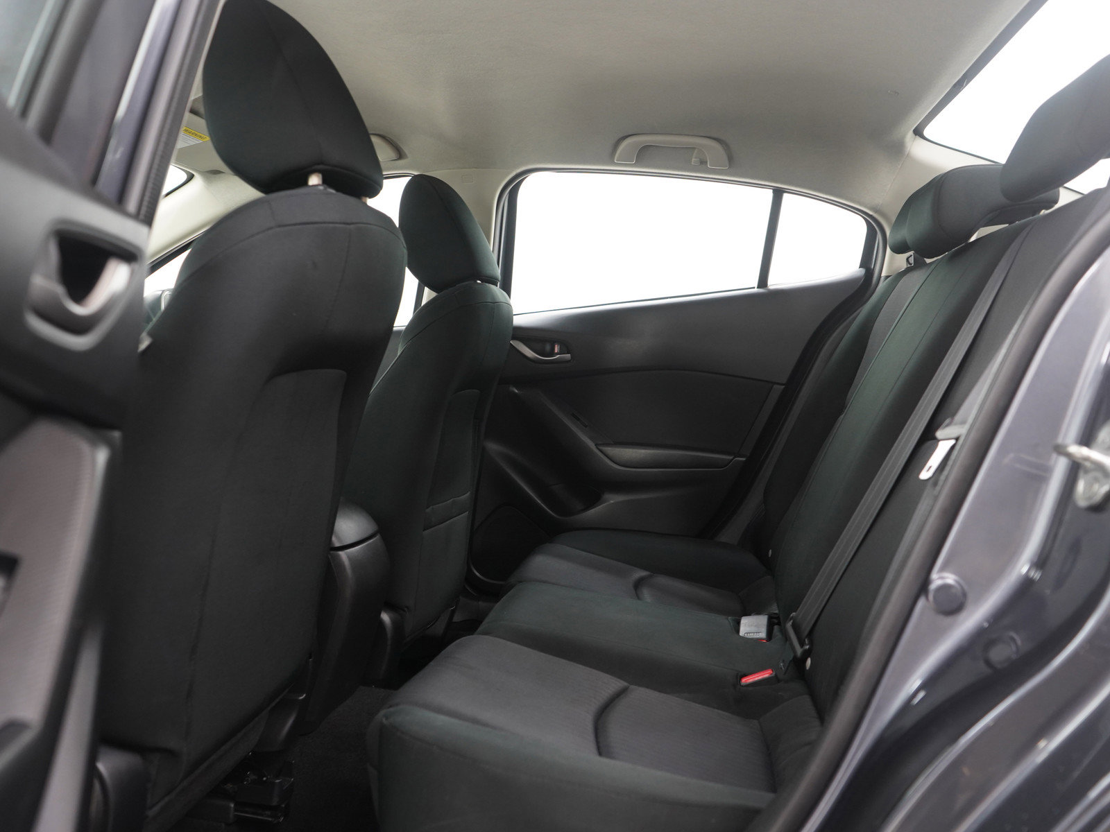 Used 2015 MAZDA MAZDA3 i SV image 17