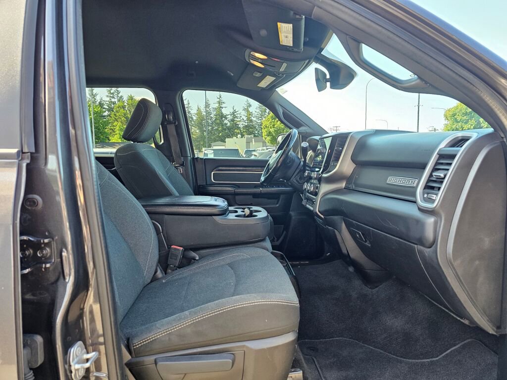 Used 2019 RAM 2500 Big Horn w/ Night Edition AWD/4WD image 10