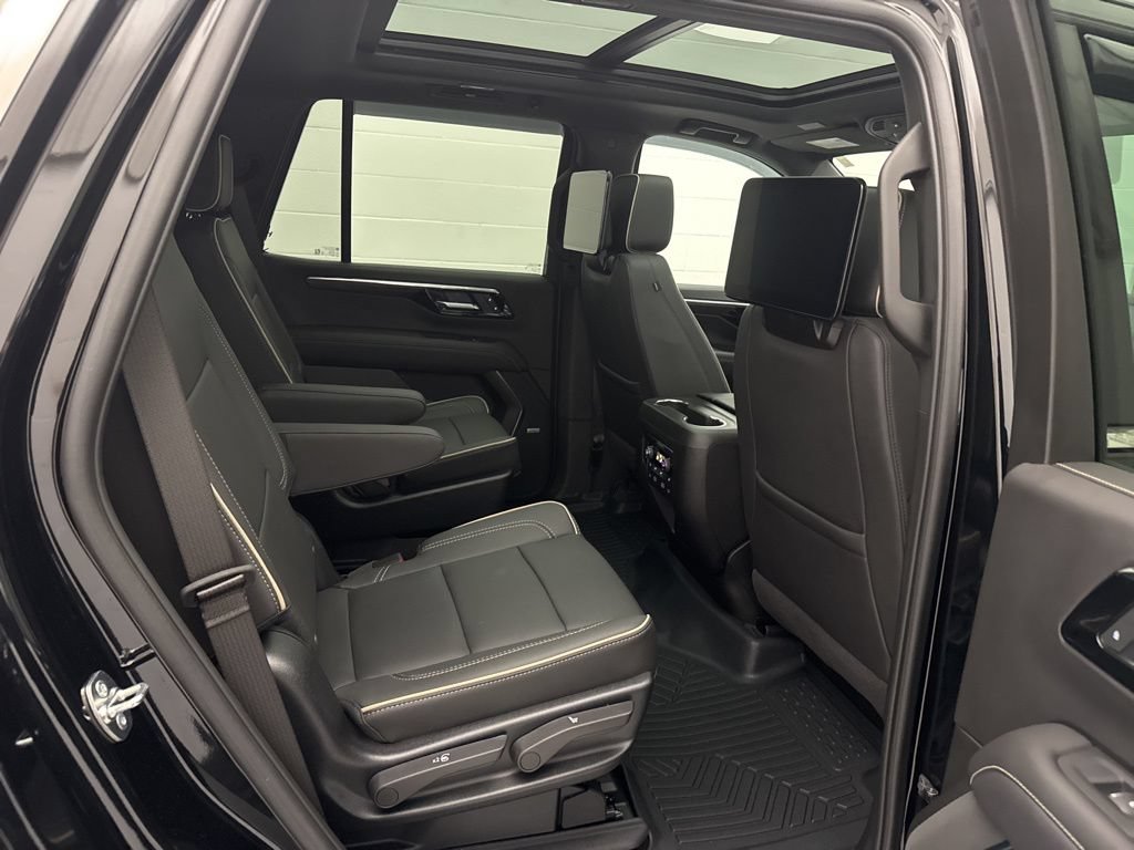 Used 2025 Chevrolet Tahoe Premier AWD/4WD image 74