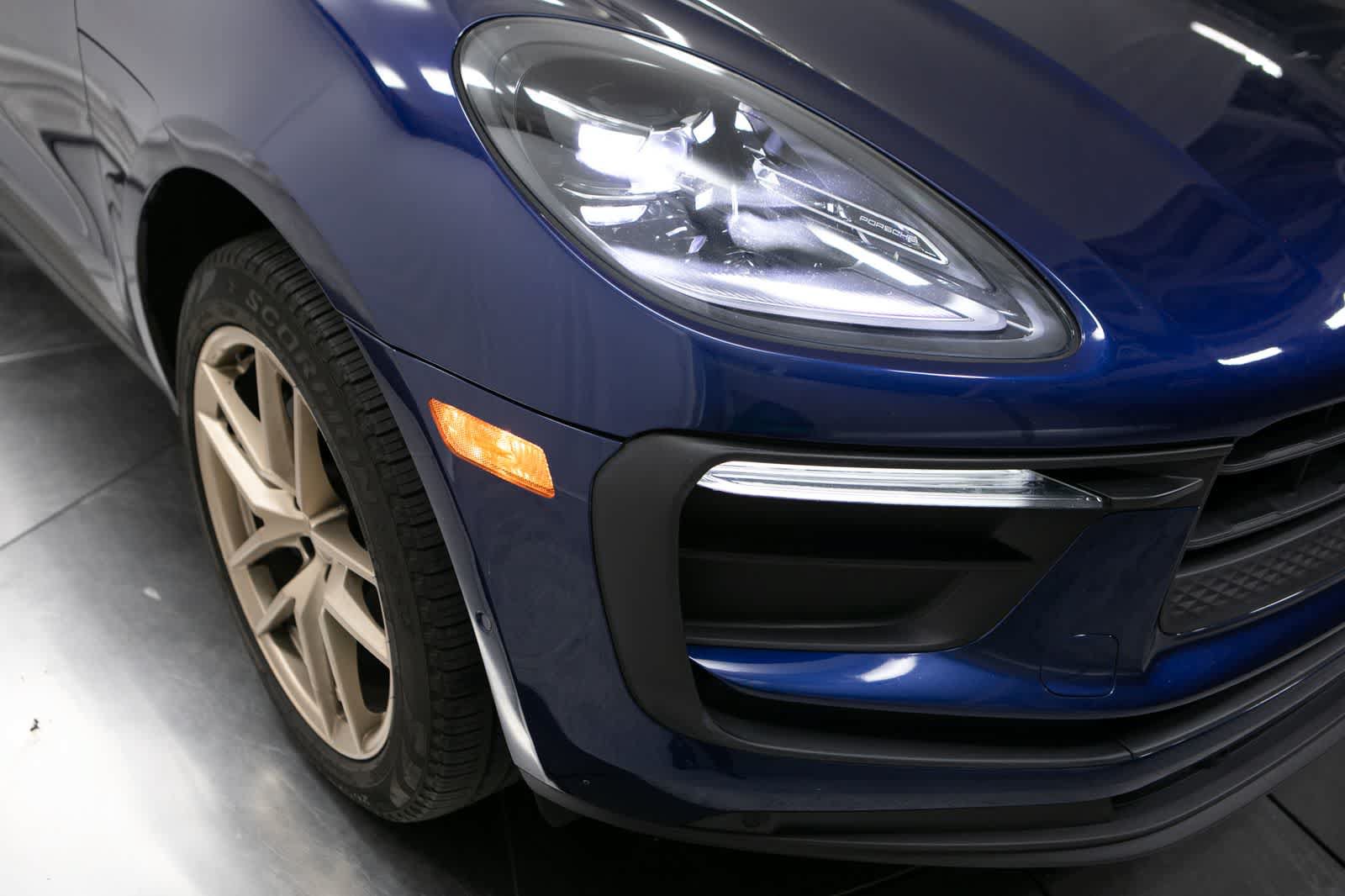 Certified 2023 Porsche Macan AWD/4WD image 12