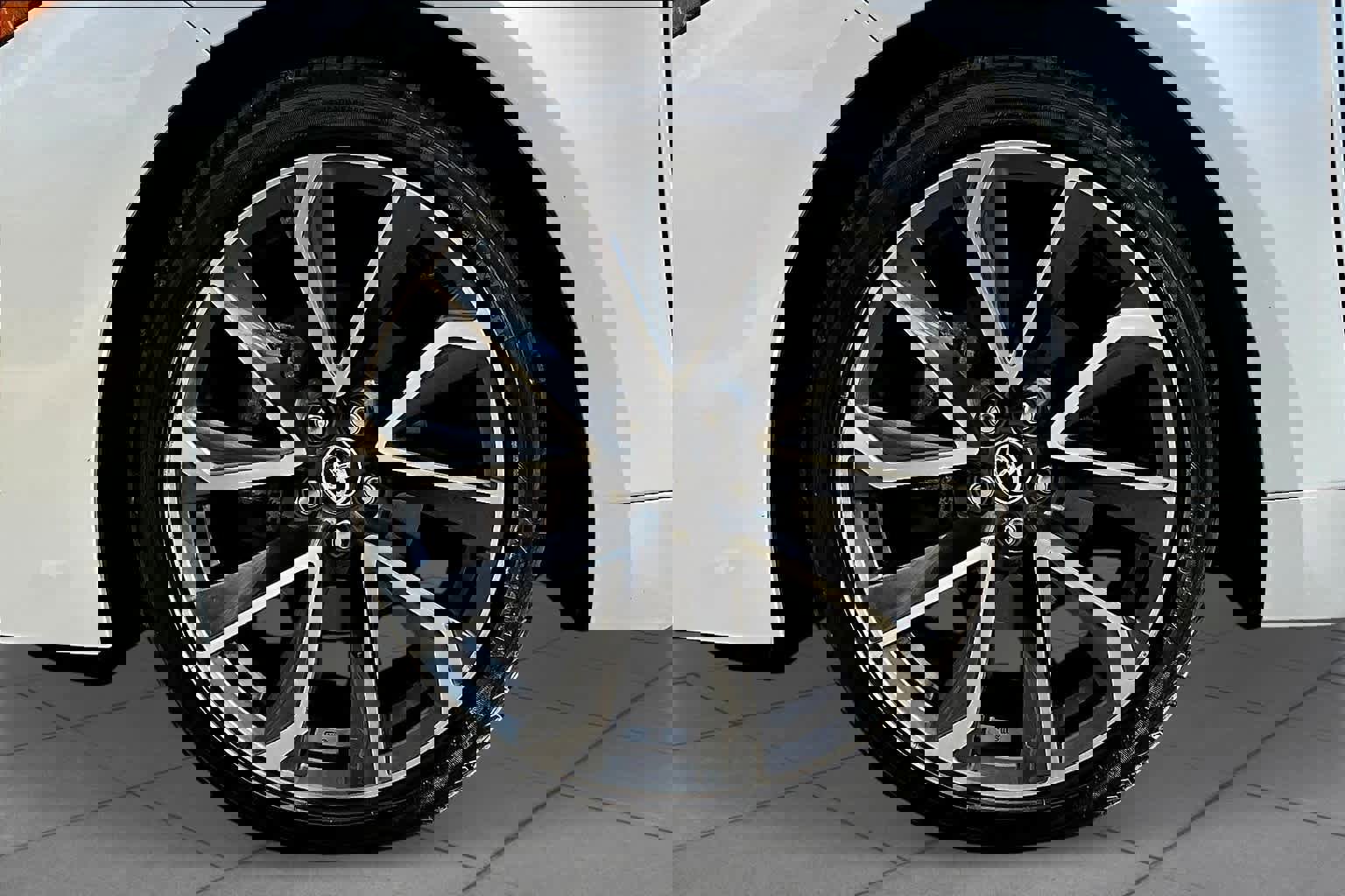 Certified 2022 Toyota Corolla SE w/ SE Premium Package image 11