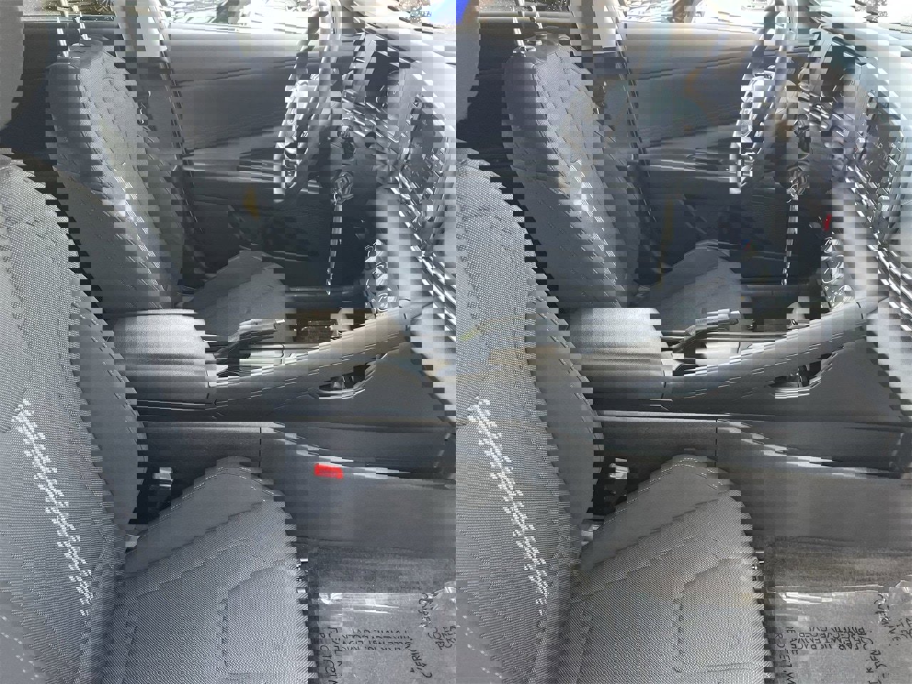 Used 2024 Hyundai Elantra SE image 11