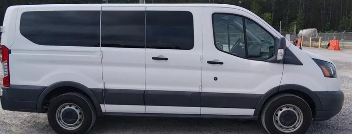 Used 2018 Ford Transit 150 XL RWD image 3