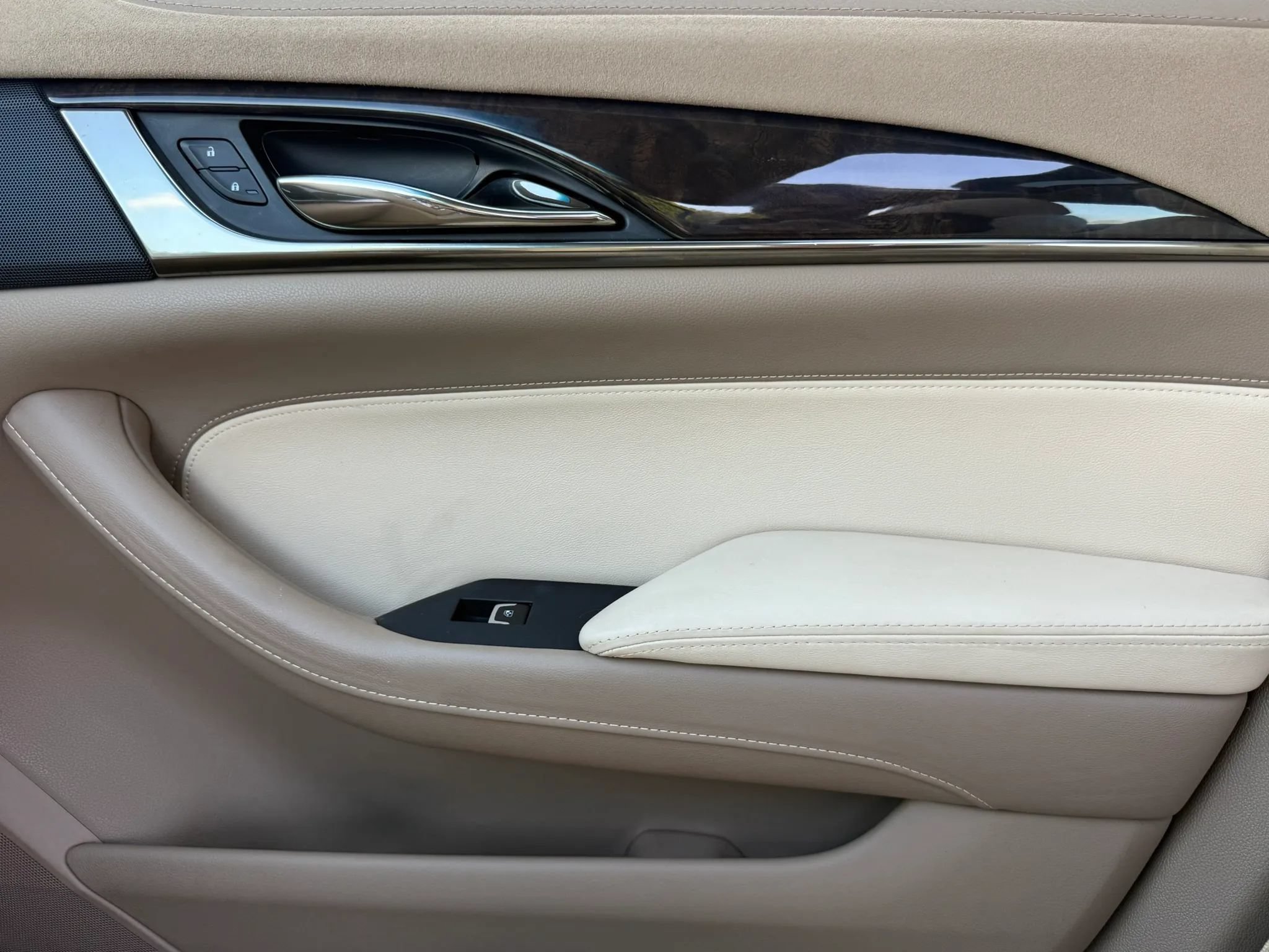 Used 2016 Cadillac CTS Luxury RWD image 45