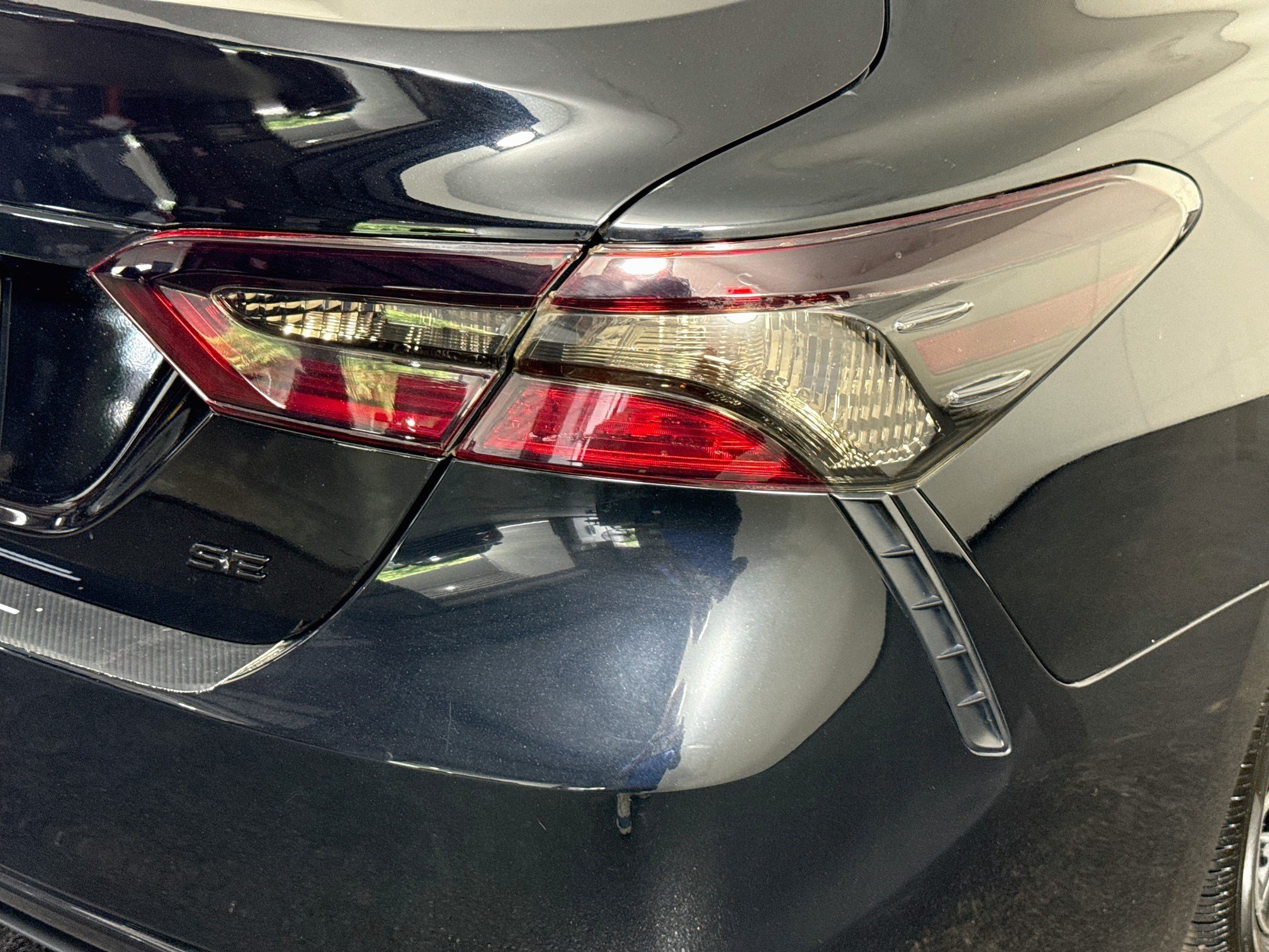 Used 2024 Toyota Camry SE w/ Convenience Package FWD image 34