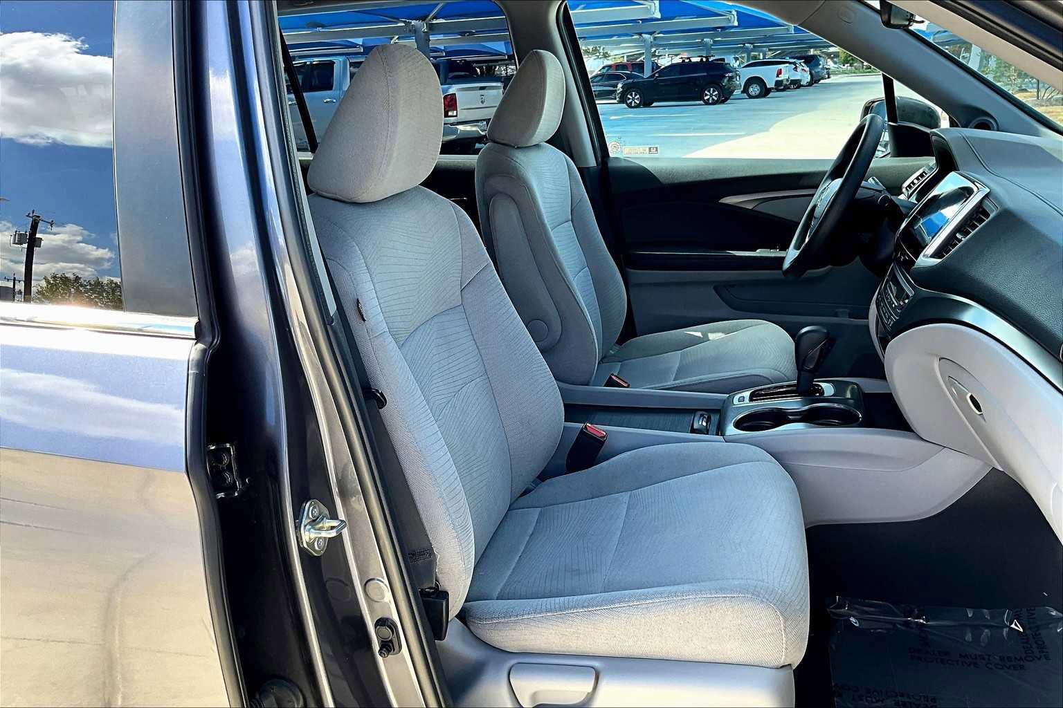 Used 2018 Honda Pilot EX image 9