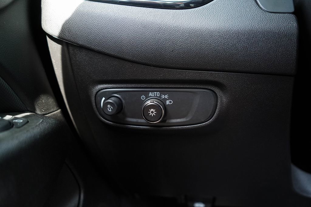 Used 2024 Chevrolet Equinox RS w/ RS Leather Package FWD image 25