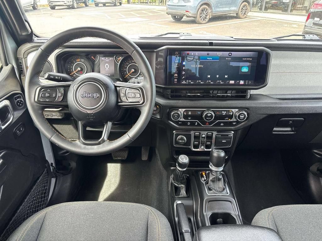 Used 2024 Jeep Wrangler Unlimited Sport AWD/4WD image 13