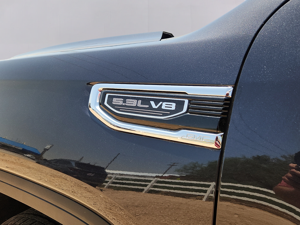 Used 2025 GMC Sierra 1500 SLT AWD/4WD image 24