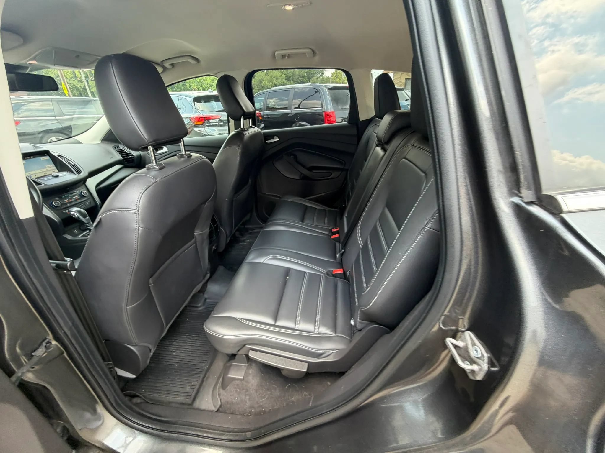 Used 2019 Ford Escape SEL AWD/4WD image 24