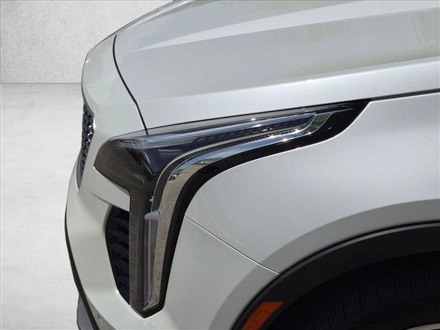Used 2023 Cadillac XT4 Premium Luxury FWD image 14