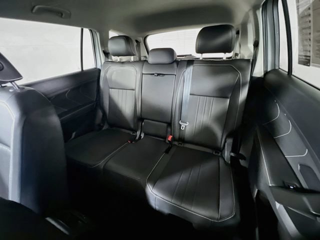 Used 2023 Volkswagen Tiguan SE FWD image 27