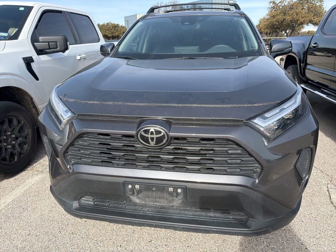 Used 2023 Toyota RAV4 XLE w/ Convenience Package image 2