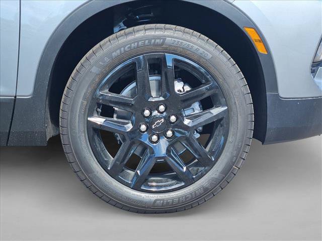 New 2026 Chevrolet Blazer LT w/ LPO, Black Grille Bar Package FWD image 10
