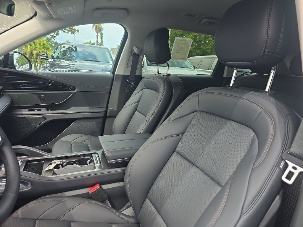 New 2026 Lincoln Nautilus Premier AWD/4WD image 16