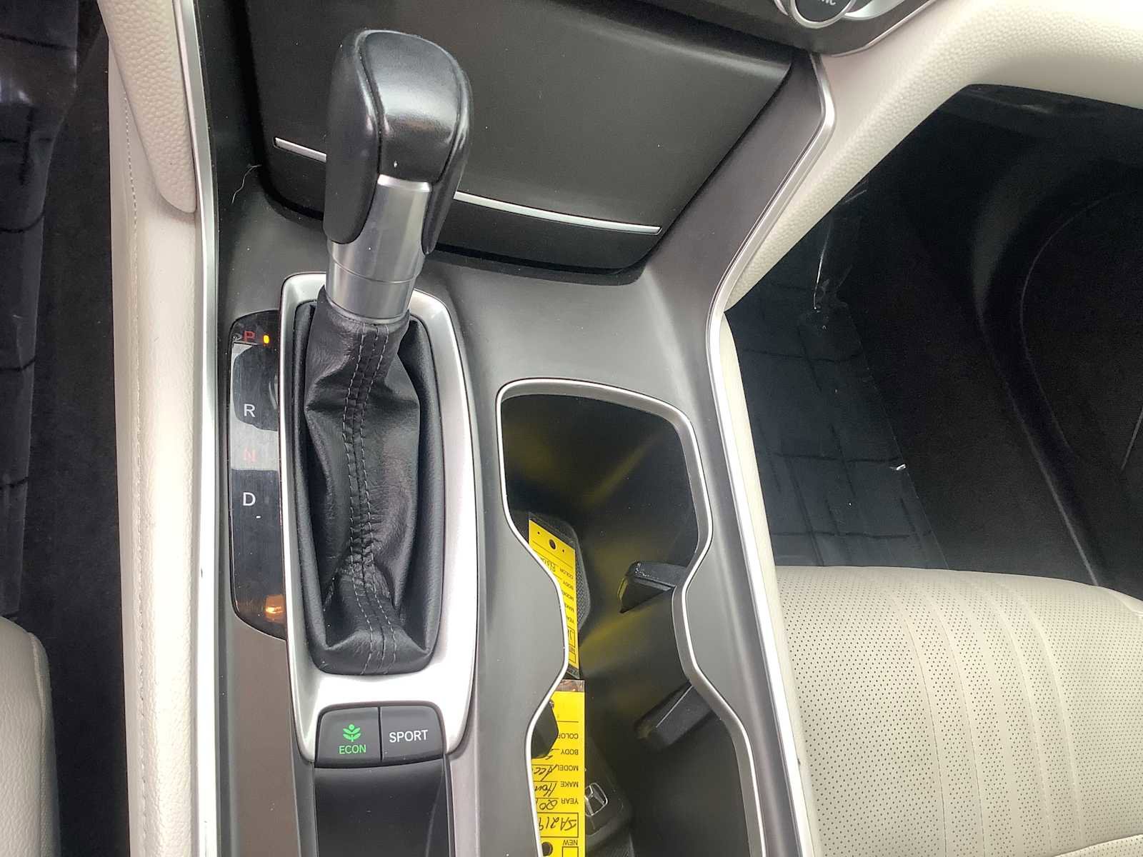 Certified 2018 Honda Accord Touring image 18