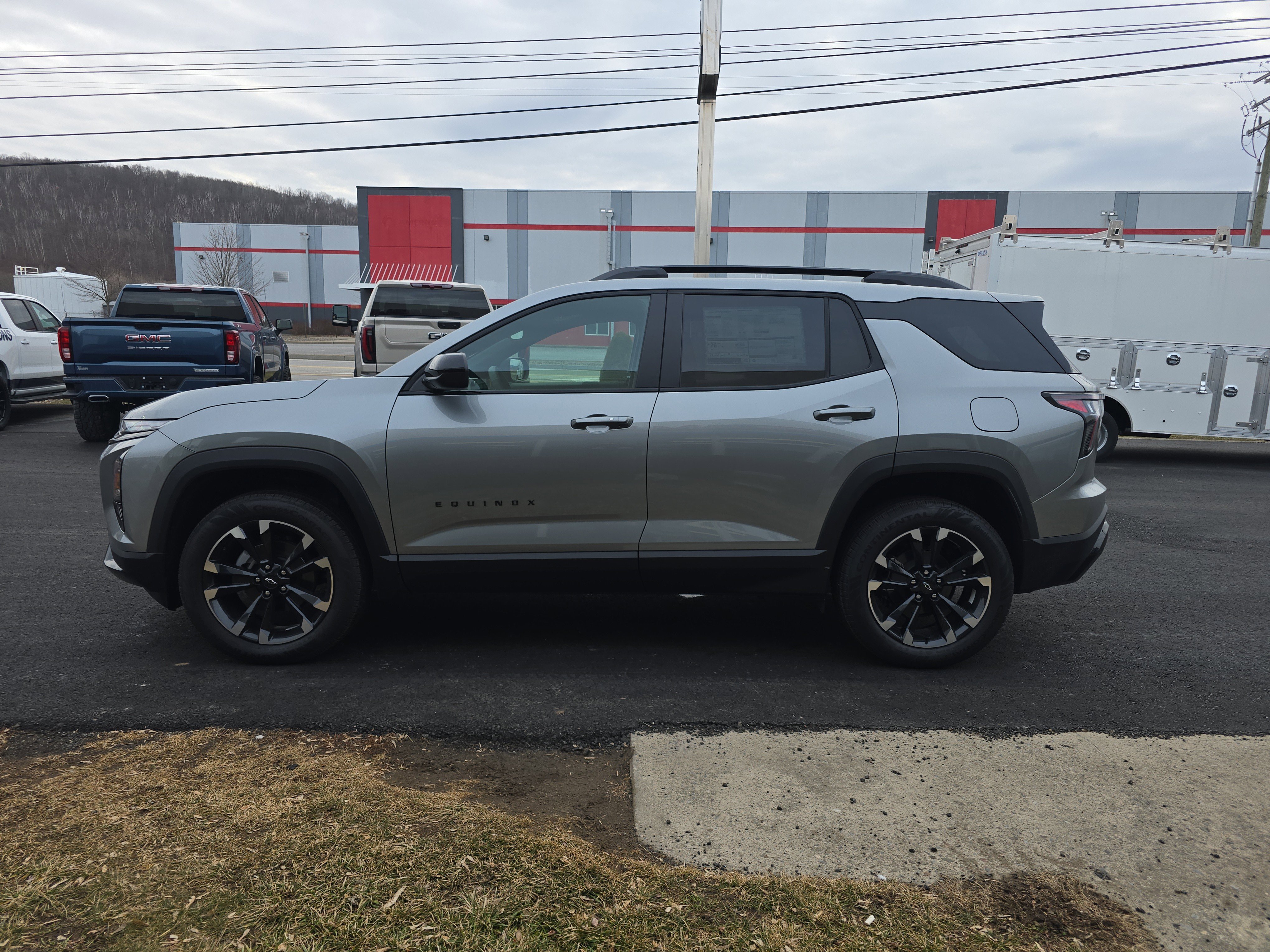 New 2026 Chevrolet Equinox RS w/ LPO, Floor Liner Package image 7