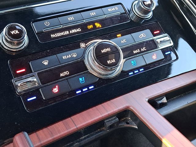 Used 2023 Lincoln Navigator L Reserve AWD/4WD image 30