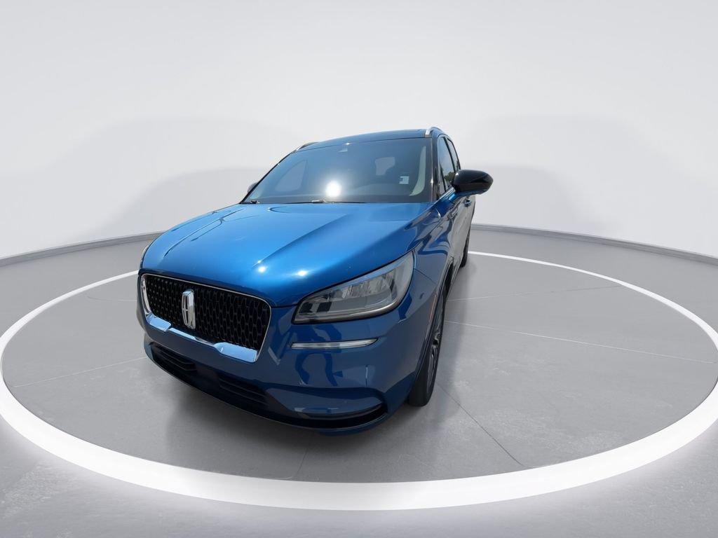 Used 2021 Lincoln Corsair AWD image 3
