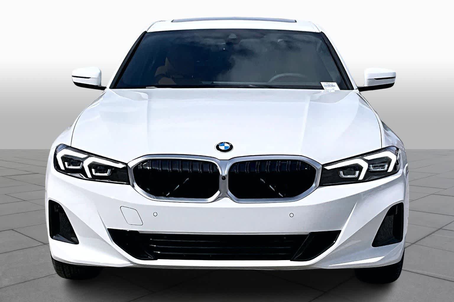 Used 2026 BMW 330i Sedan w/ Convenience Package RWD image 3
