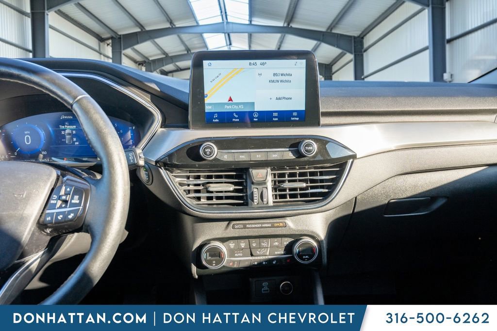 Used 2021 Ford Escape Titanium image 8