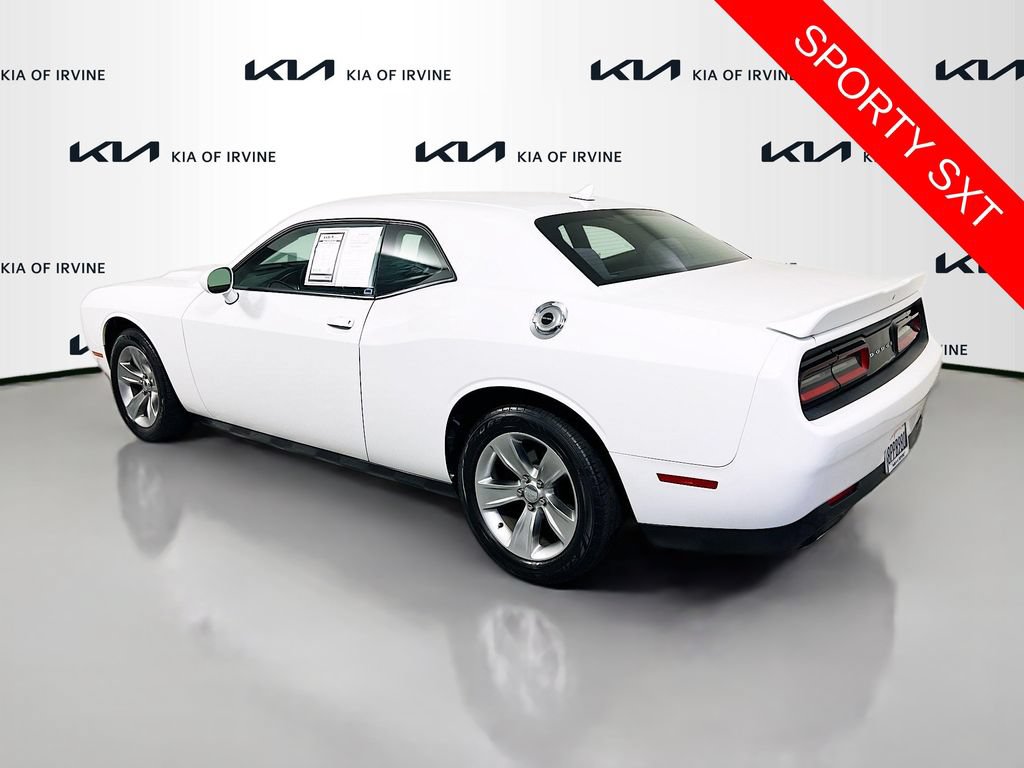 Used 2019 Dodge Challenger SXT RWD image 5