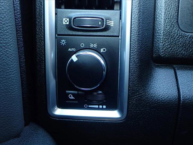 Used 2021 RAM 1500 Classic SLT image 22