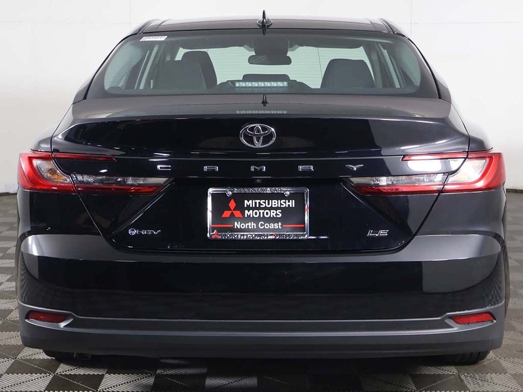 Used 2025 Toyota Camry LE FWD image 10