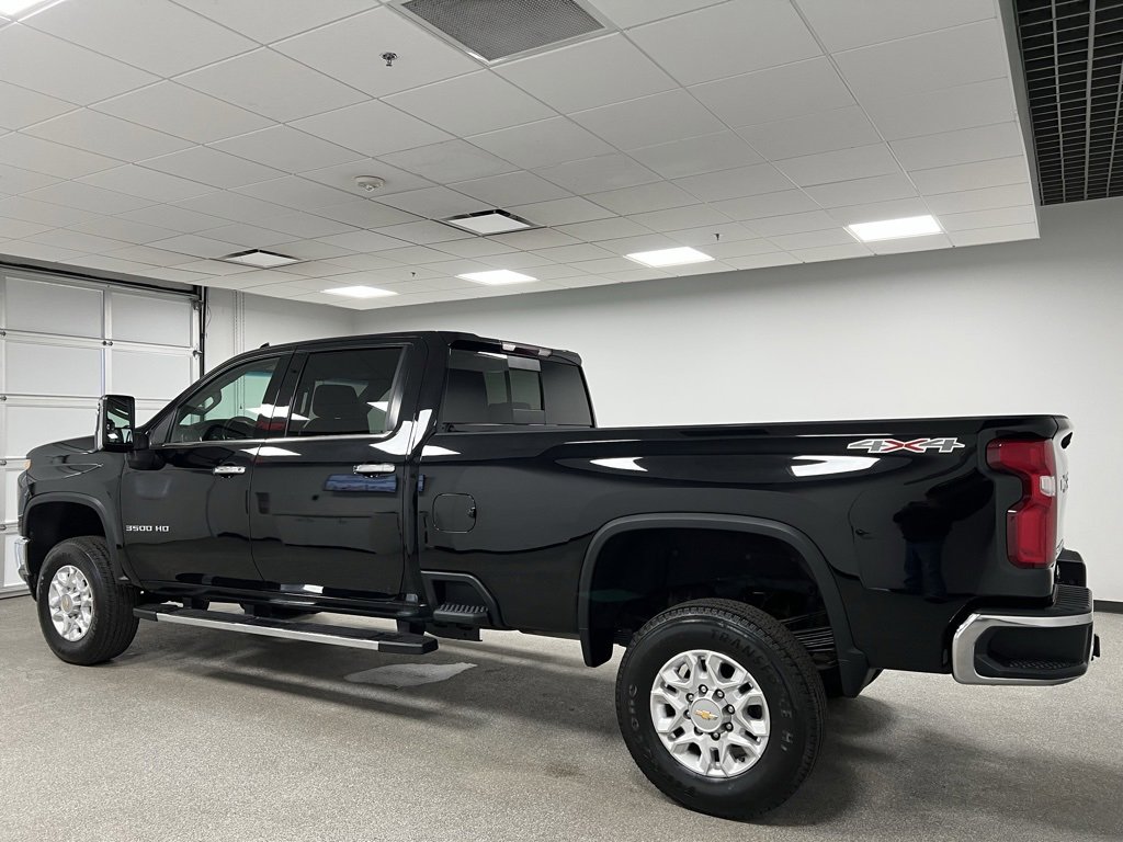 Used 2022 Chevrolet Silverado 3500 LTZ image 8