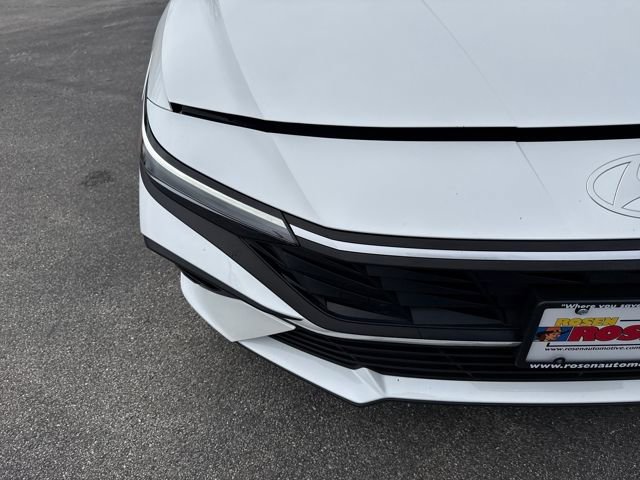 Used 2025 Hyundai Elantra Sport image 38