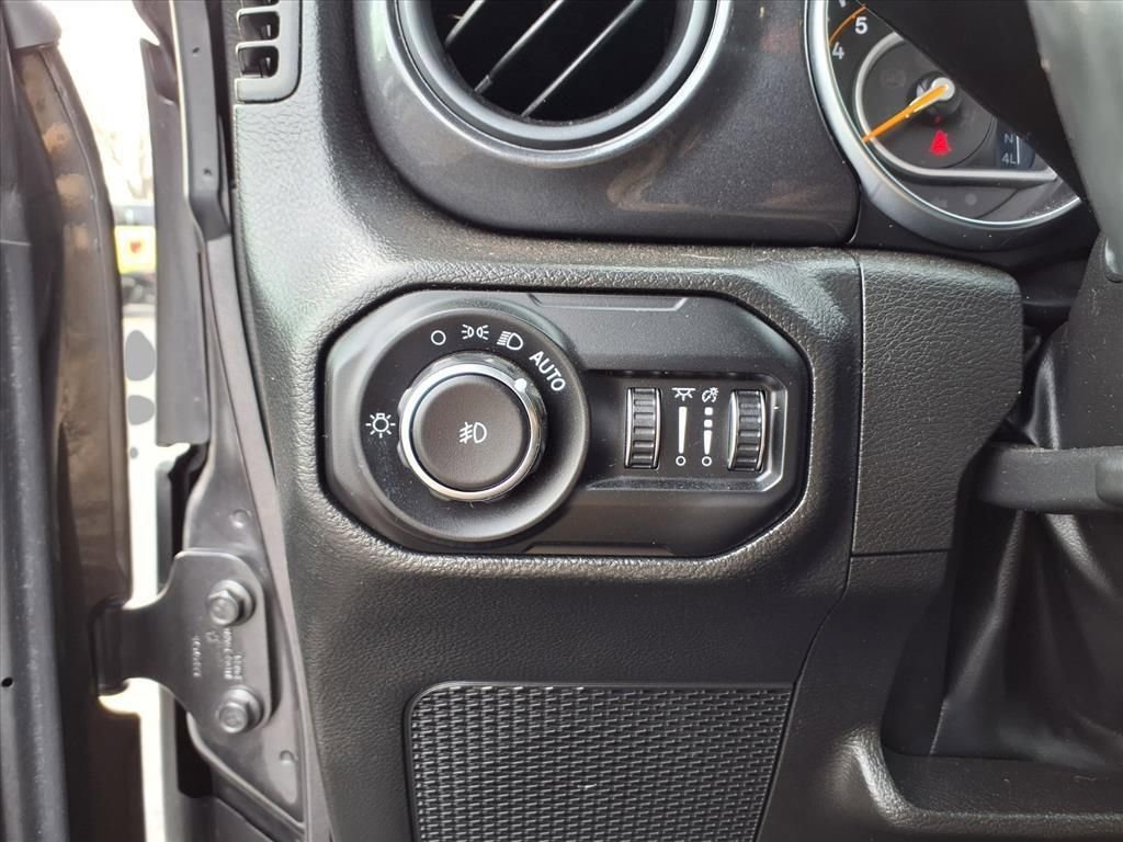 Used 2022 Jeep Wrangler Unlimited Sport image 14