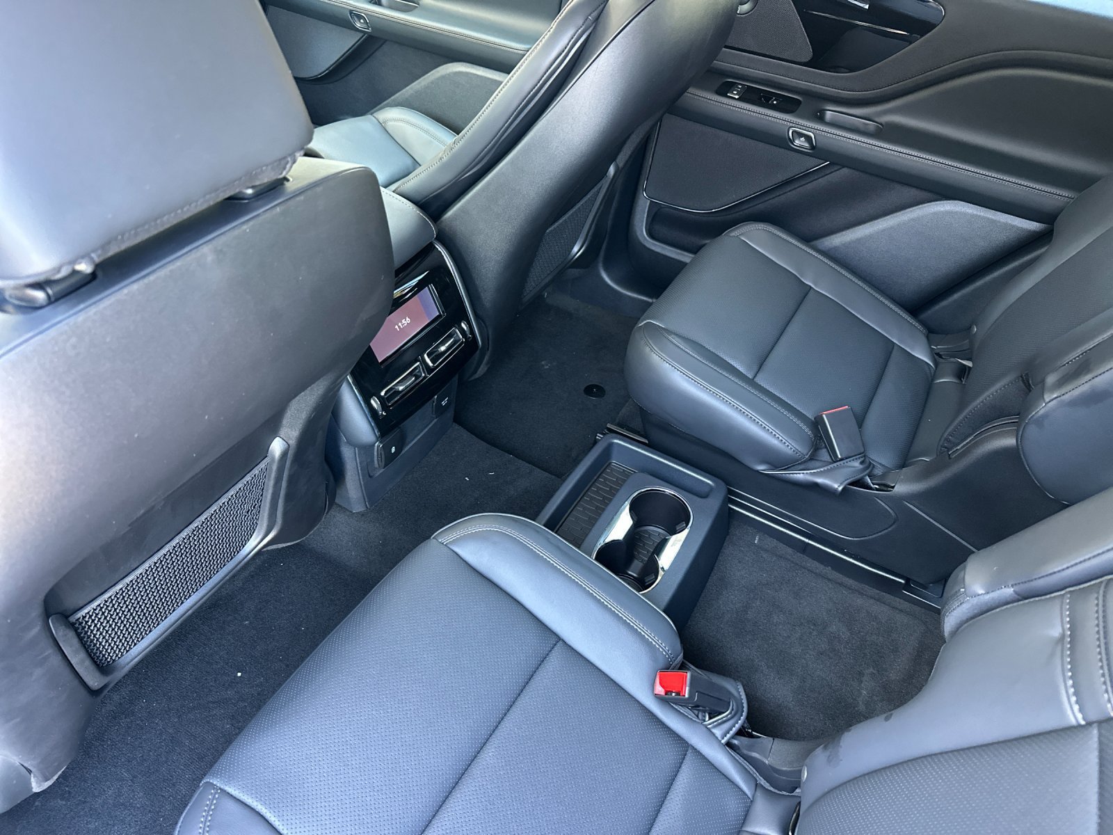 New 2026 Lincoln Aviator AWD image 11