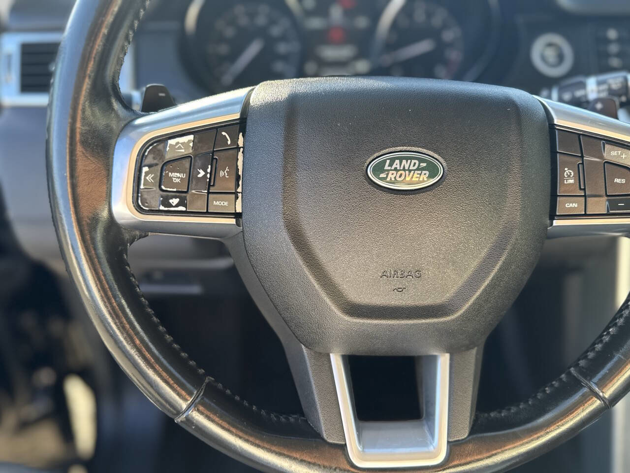 Used 2018 Land Rover Discovery Sport SE image 10