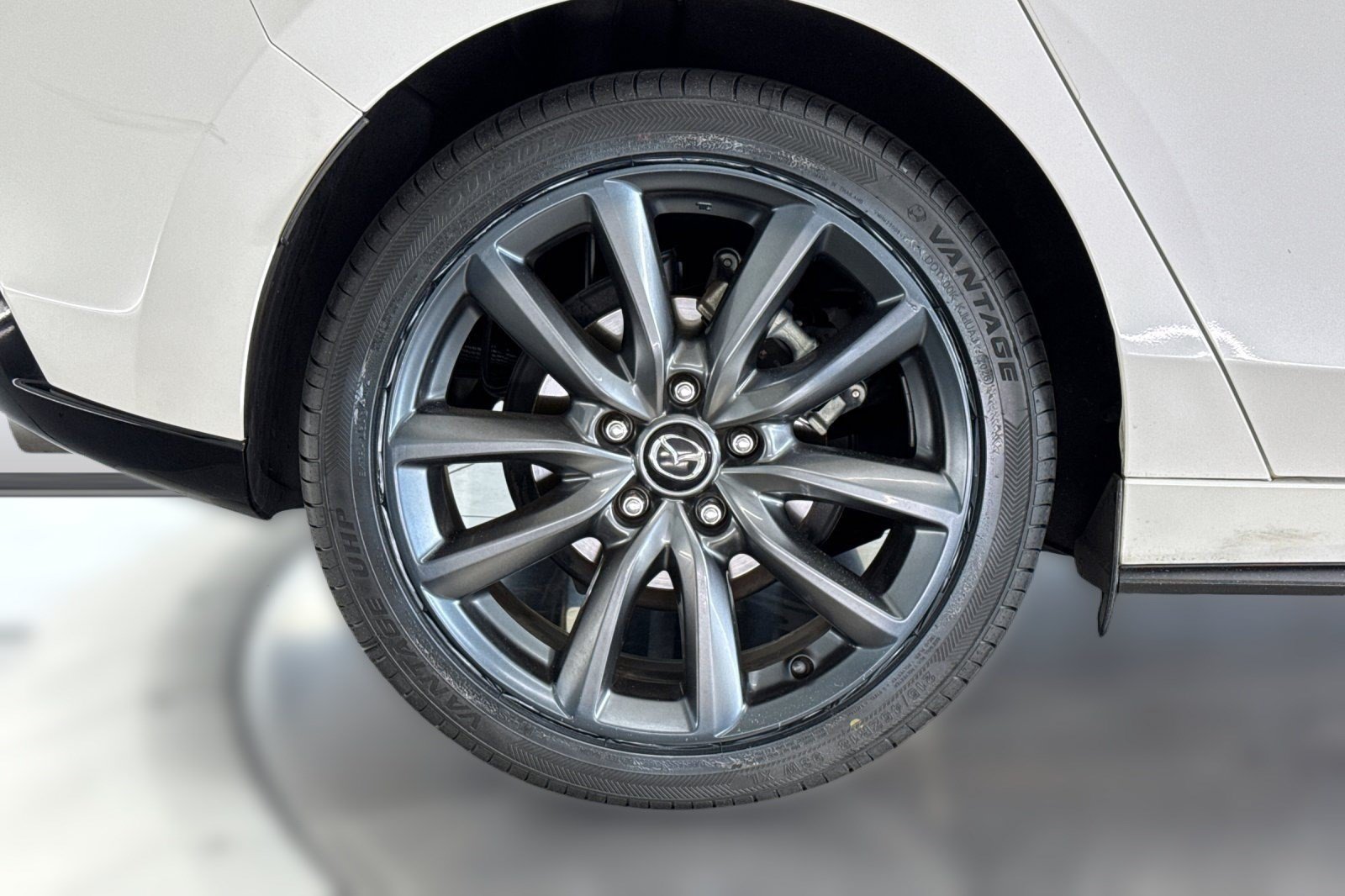 Used 2019 MAZDA MAZDA3 Hatchback FWD image 13